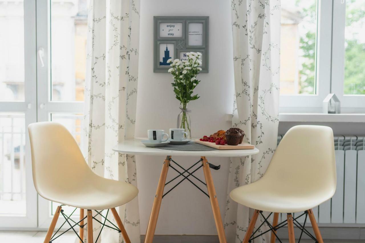 Emilii Plater 12: Central Apartment with Balcony Warsaw Exterior photo