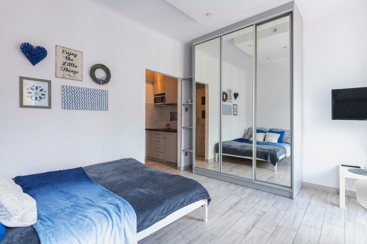 Emilii Plater 12: Central Apartment with Balcony Warsaw Exterior photo